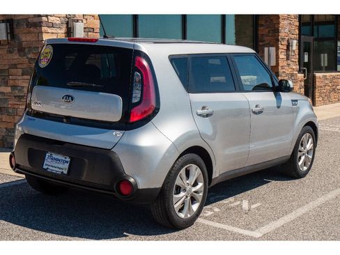 Used 2015 Kia Soul + FWD image 3