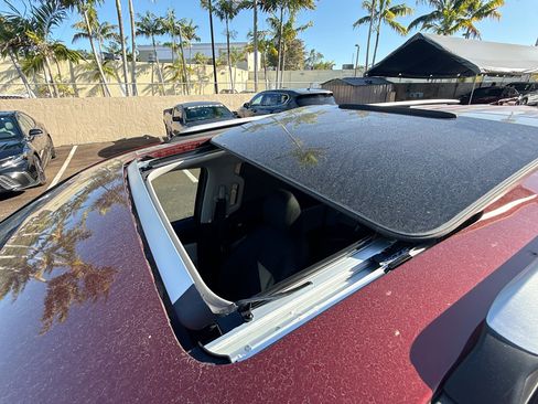 Used 2024 Kia Carnival SX Prestige image 15