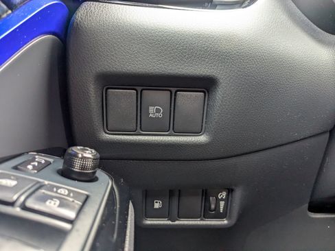 Used 2021 Toyota C-HR XLE FWD image 20