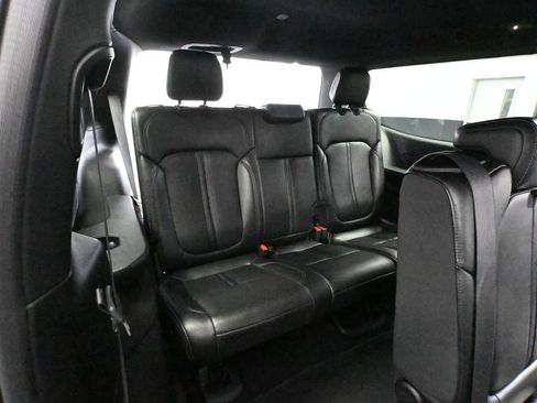 Used 2024 Jeep Wagoneer Series II w/ Flexible Seating Group AWD/4WD image 46