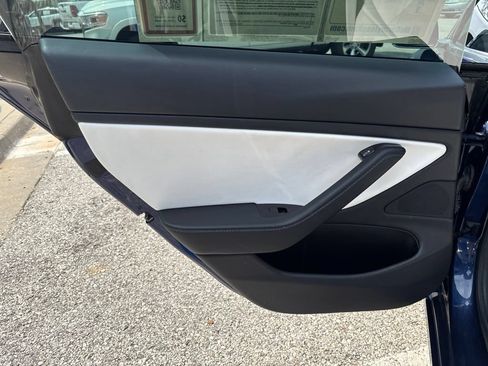 Used 2019 Tesla Model 3 AWD/4WD image 12