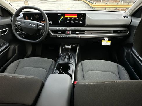 New 2025 Kia K4 FWD image 12