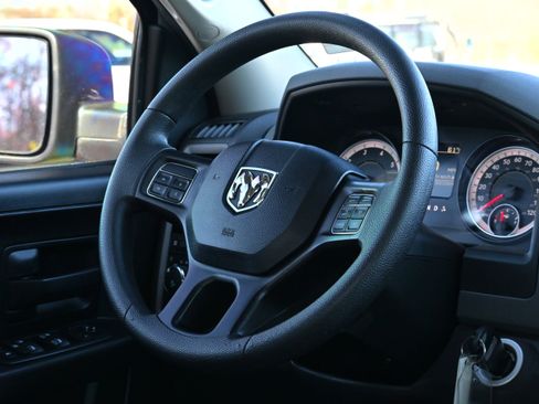 Used 2019 RAM 1500 Express image 15