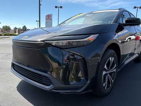 Certified 2023 Toyota bZ4X AWD w/ Weather Package image 7