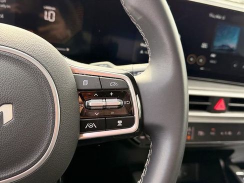 Certified 2025 Kia Sorento X-Line EX image 17