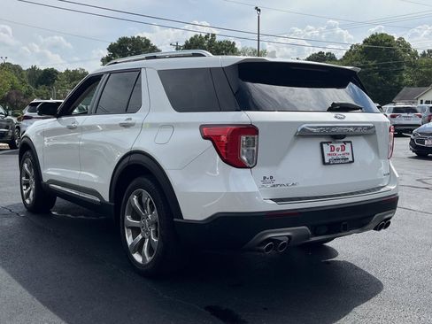 Used 2020 Ford Explorer Platinum w/ Premium Technology Package AWD/4WD image 3