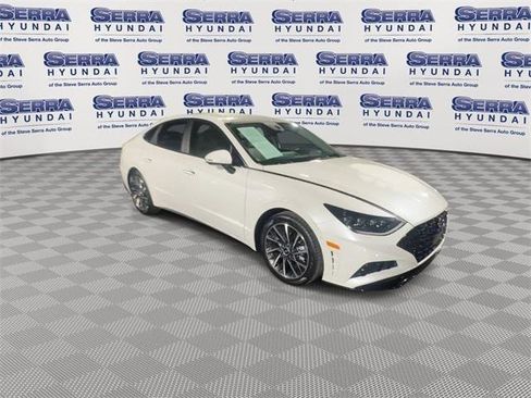 Used 2022 Hyundai Sonata Limited w/ Preferred Accessory Package image 2