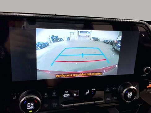 Used 2024 Toyota Highlander XSE AWD/4WD image 27
