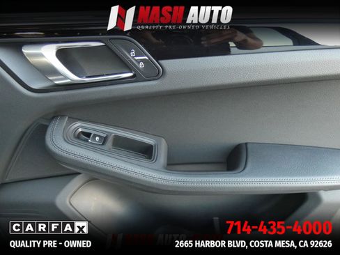 Used 2024 Porsche Macan AWD/4WD image 33