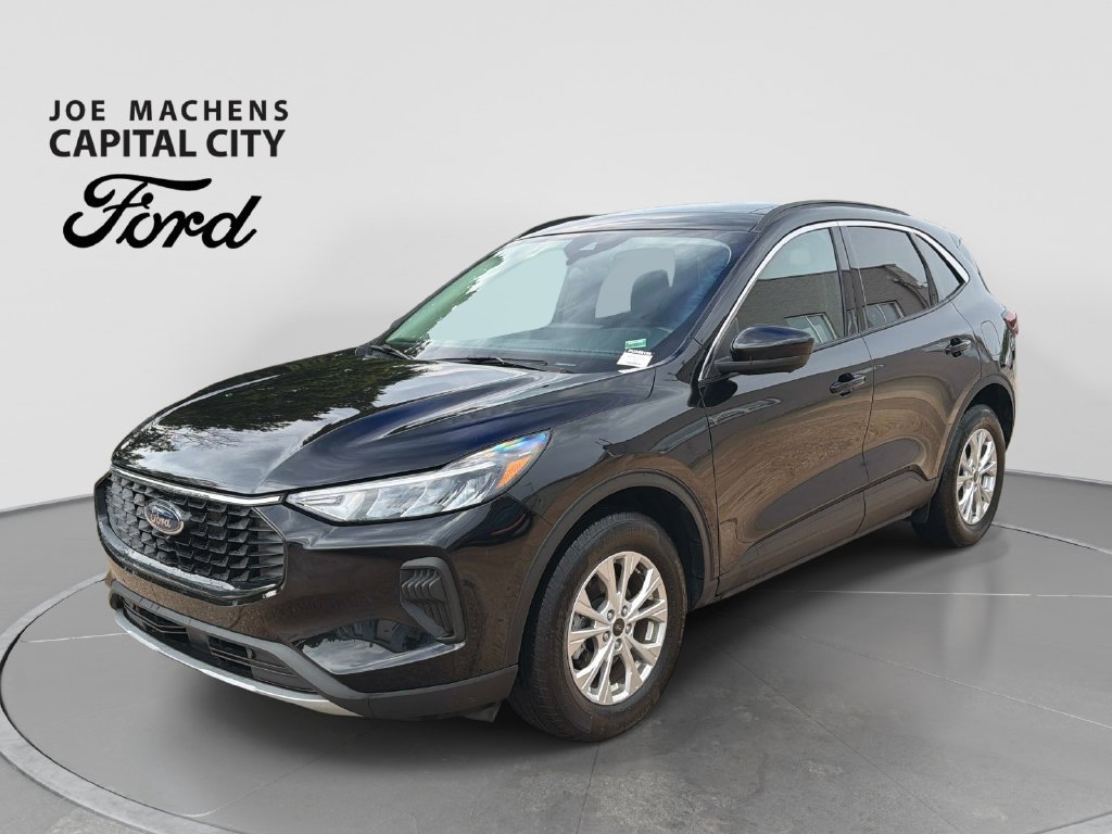 Used 2023 Ford Escape Active w/ Tech Pack #2 AWD/4WD image 10