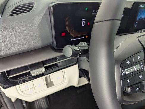 New 2026 Kia Sportage EX image 21