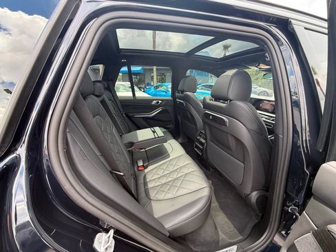 Used 2025 BMW X5 sDrive40i w/ M Sport Package RWD image 30