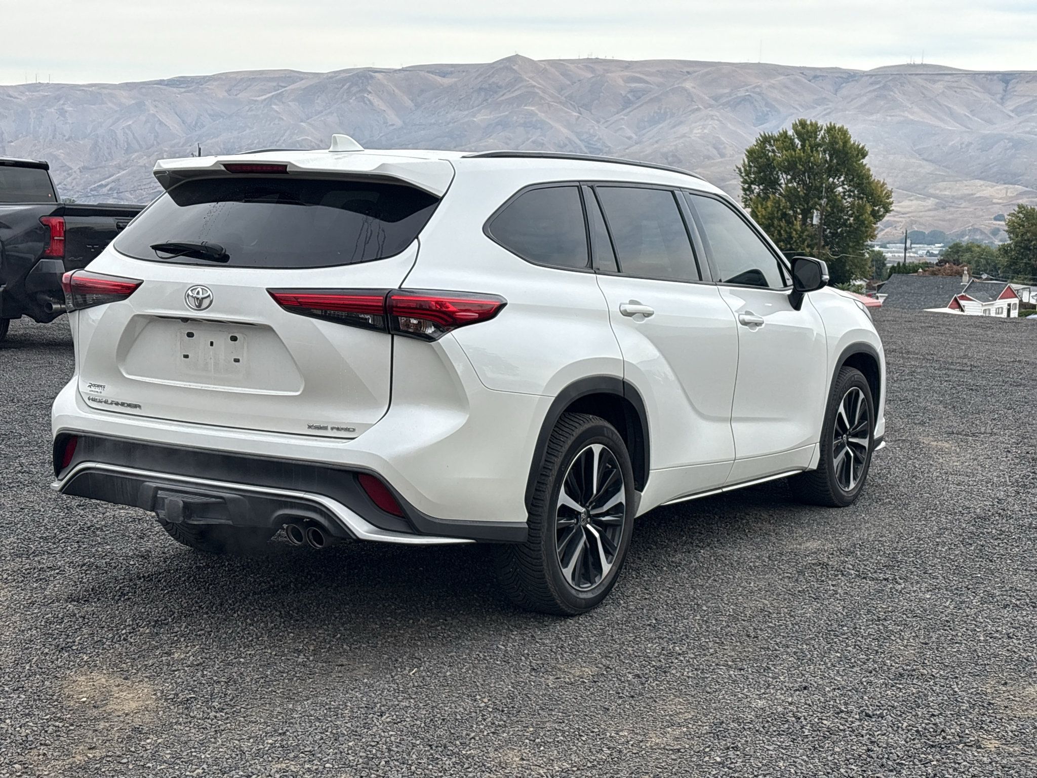 Certified 2021 Toyota Highlander XSE AWD/4WD image 12