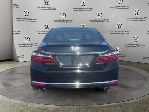 Used 2017 Honda Accord Sport image 4