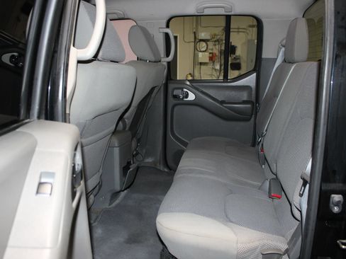 Used 2012 Nissan Frontier SV RWD image 20