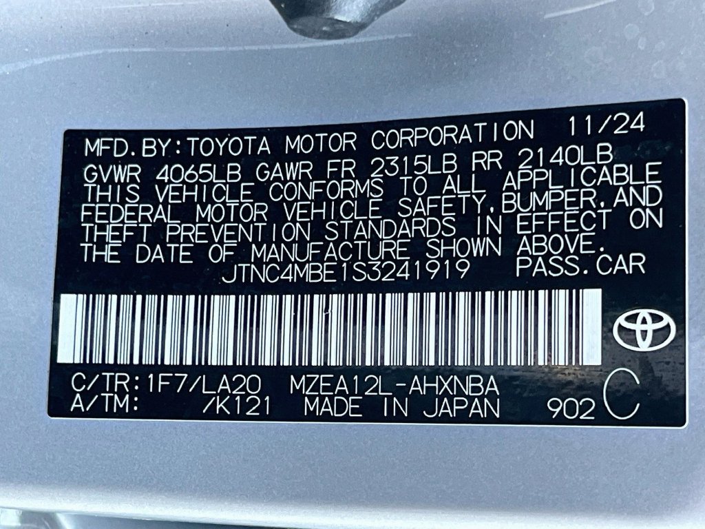 Used 2025 Toyota Corolla XSE FWD image 30