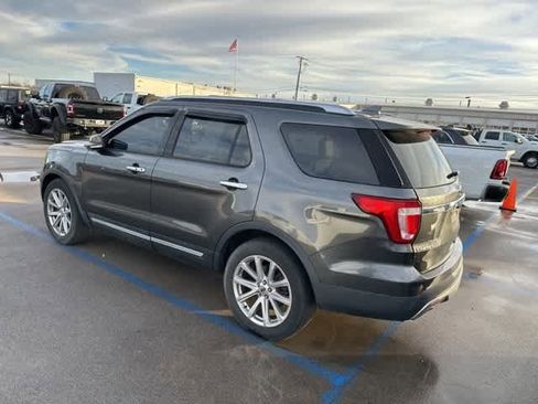 Used 2016 Ford Explorer Limited image 9