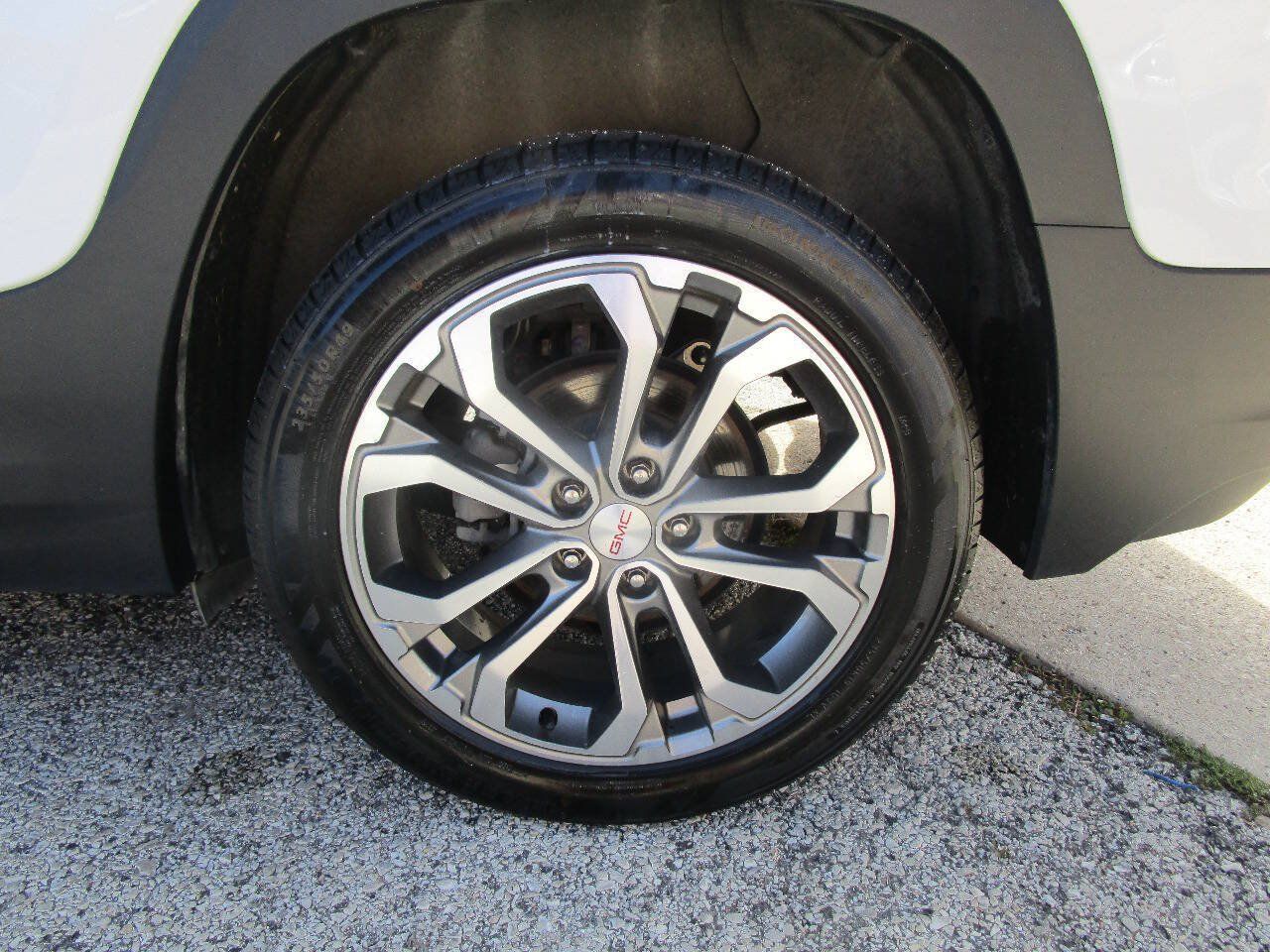 Used 2019 GMC Terrain SLT w/ Preferred Package FWD image 9