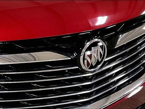 Used 2024 Buick Enclave Premium image 29