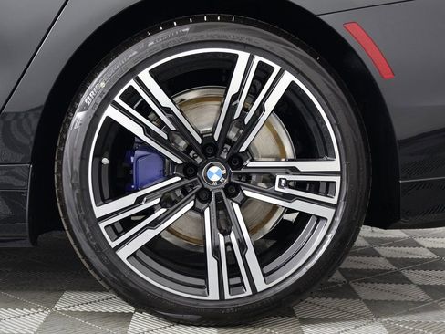 Used 2026 BMW i7 eDrive50 w/ M Sport Package RWD image 10