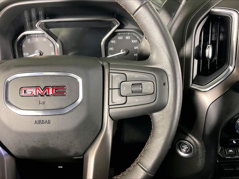 Used 2021 GMC Sierra 1500 AT4 w/ AT4 Premium Package AWD/4WD image 18