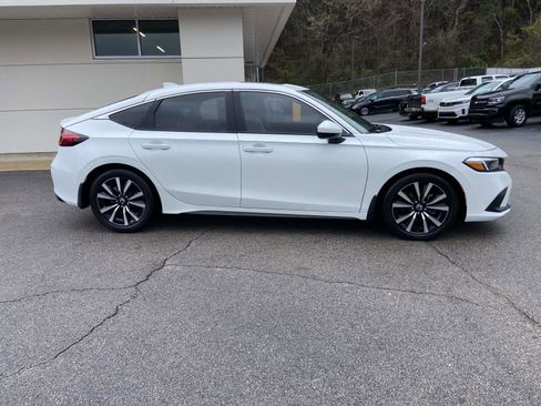 Certified 2023 Honda Civic EX-L image 2