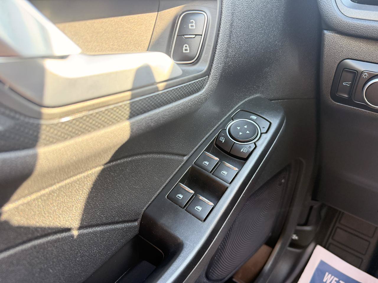 Used 2024 Ford Escape ST-Line w/ Tech Pack #1 AWD/4WD image 19