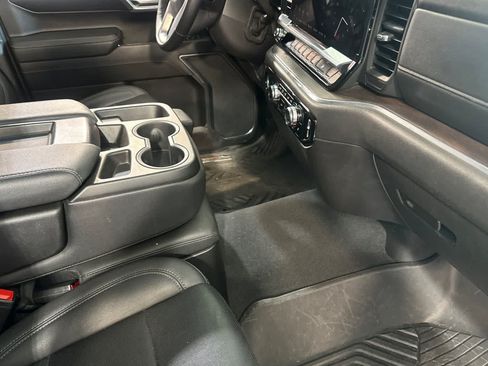 Used 2024 GMC Sierra 1500 SLT AWD/4WD image 17