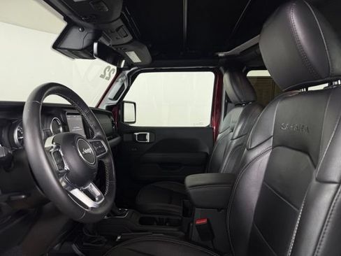 Used 2022 Jeep Wrangler Unlimited Sahara w/ Cold Weather Group AWD/4WD image 19