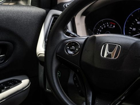 Used 2021 Honda HR-V LX image 27