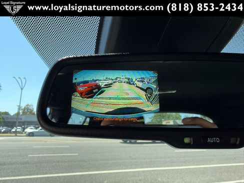 Used 2018 Toyota C-HR XLE FWD image 23