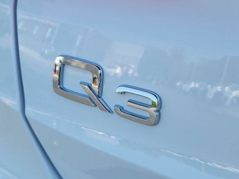 New 2025 Audi Q3 2.0T Premium image 21