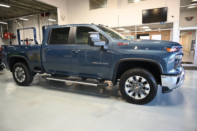 New 2026 Chevrolet Silverado 2500 LT w/ All Star Edition AWD/4WD image 4