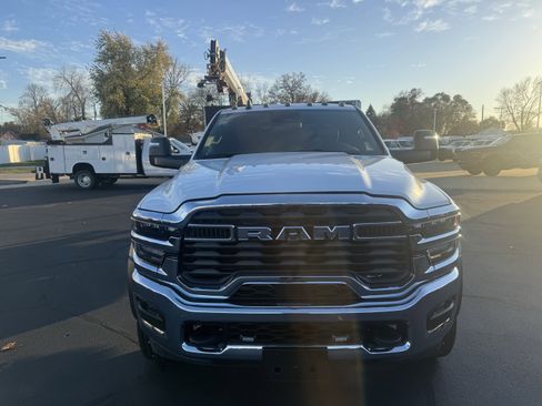 New 2025 RAM 5500 Tradesman image 16