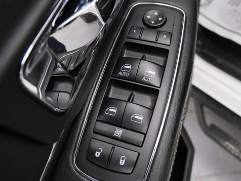 Used 2017 RAM 1500 Laramie w/ Convenience Group image 14