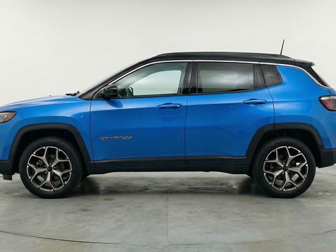 Used 2025 Jeep Compass Limited image 5