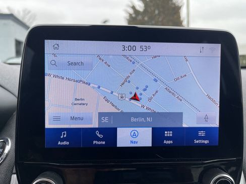 Used 2020 Ford EcoSport SES image 25