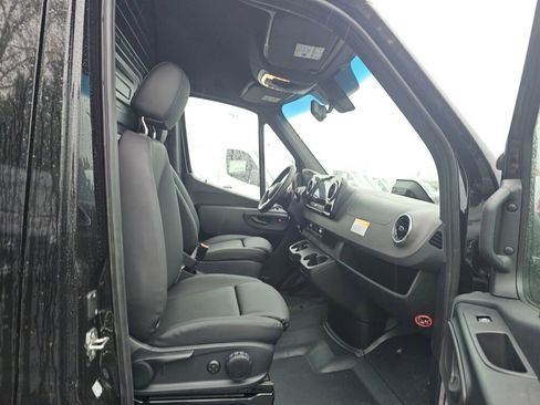 New 2025 Mercedes-Benz Sprinter 2500 image 16