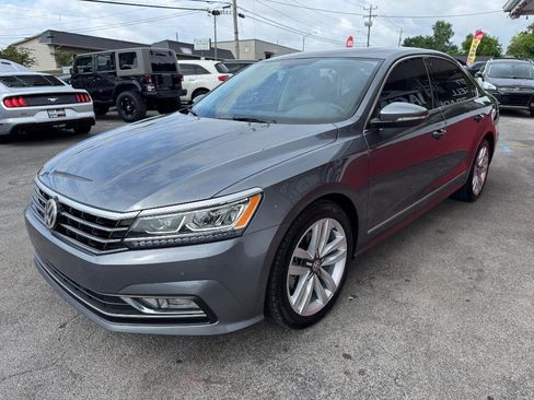 Used 2017 Volkswagen Passat 1.8T SE FWD image 5