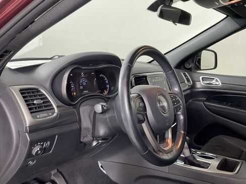 Used 2021 Jeep Grand Cherokee Laredo X image 24