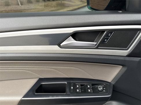 Used 2021 Volkswagen Atlas SE w/ Panoramic Sunroof Package image 15