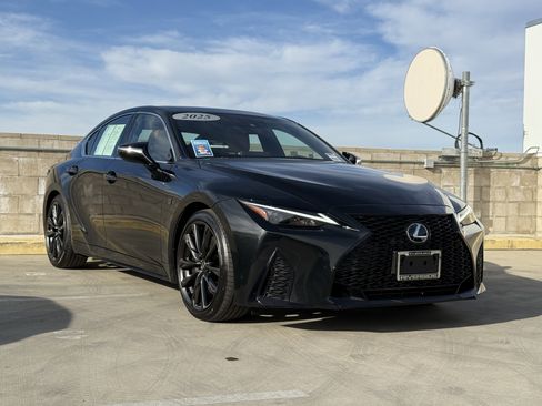 Certified 2025 Lexus IS 350 F Sport image 2