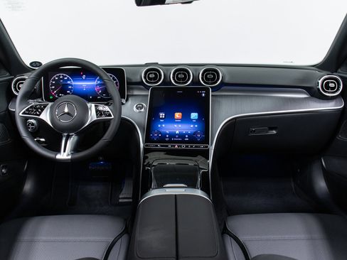 Used 2025 Mercedes-Benz C 300 4MATIC Sedan image 16