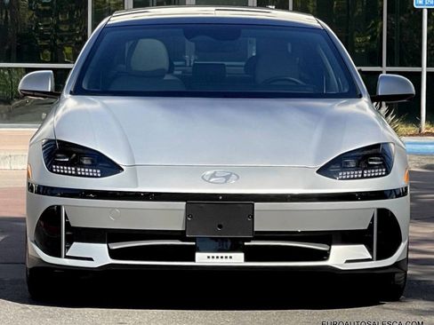 Used 2023 Hyundai Ioniq 6 Limited image 2