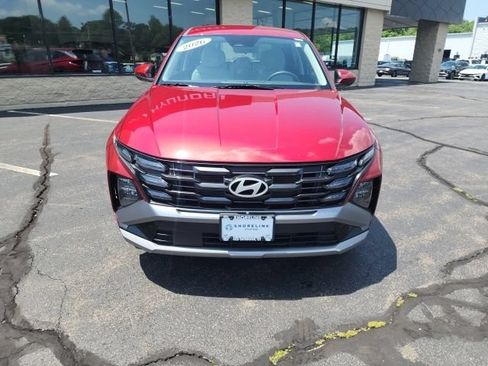 Used 2026 Hyundai Tucson SE AWD/4WD image 2