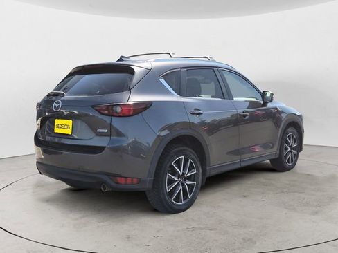 Used 2018 MAZDA CX-5 Touring w/ Preferred Equipment Package FWD image 5