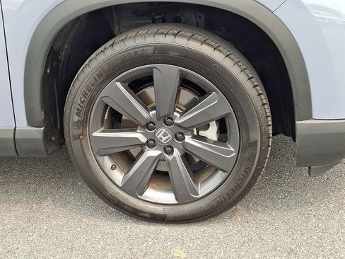 Certified 2025 Honda Pilot Sport image 9