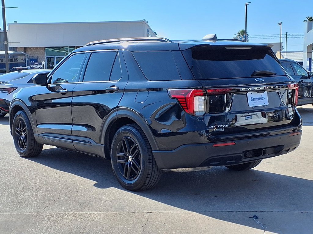 Used 2026 Ford Explorer Active RWD image 6