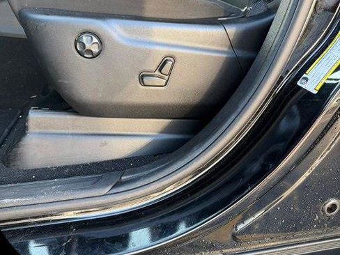 Used 2021 Jeep Grand Cherokee Laredo image 16