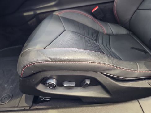 Certified 2024 Chevrolet Corvette Stingray Premium Cpe image 34